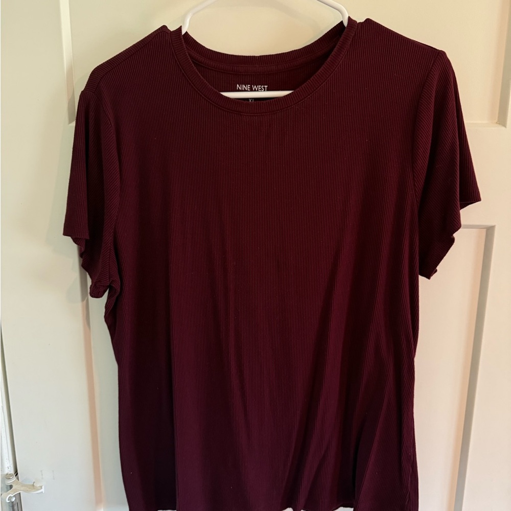 Nine West Short Sleeve Ribbed Tee - Maroon